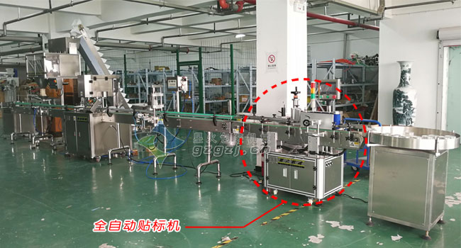 全自動貼標機在生產線的應用